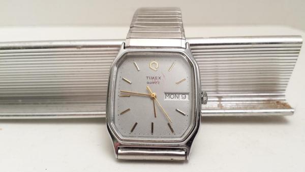 Vintage Timex Quartz Second Hand Jerky Movement - Watch Repairs Help &  Advice - Watch Repair Talk